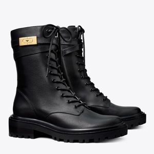 Tory Burch T HARDWARE LUG-SOLE BOOT SZ 9